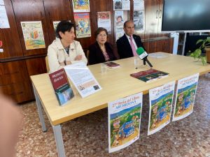 Dolores Espinar Ruiz presenta su primer libro