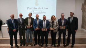 Entrega del Pestio de Oro